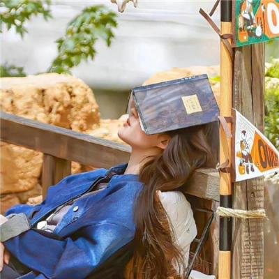 冰肌何曾惹尘埃